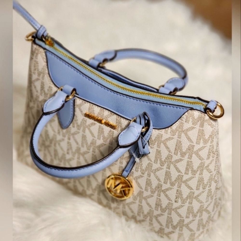 NEW! Michael Kors Pale Blue Leather & Vanilla Monogram Austen Small Satchel - Picture 3 of 8